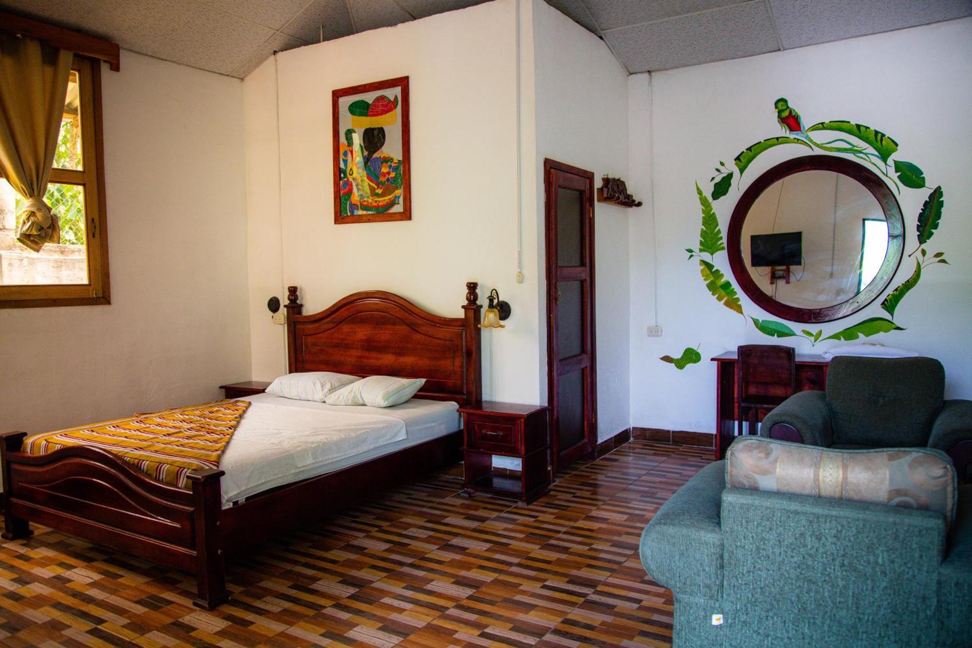 Vinas Hotel Lanquín Exterior foto