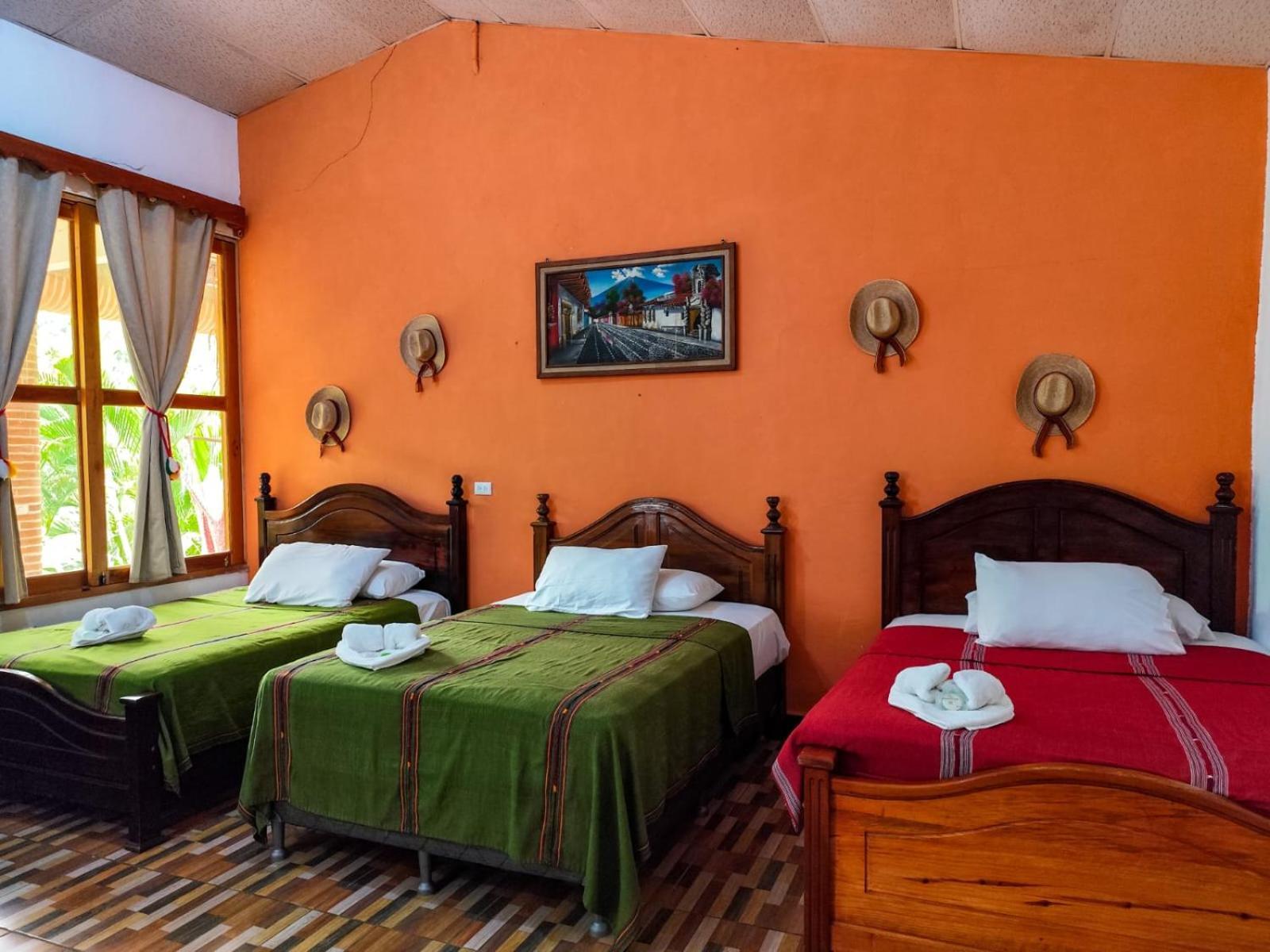 Vinas Hotel Lanquín Quarto foto
