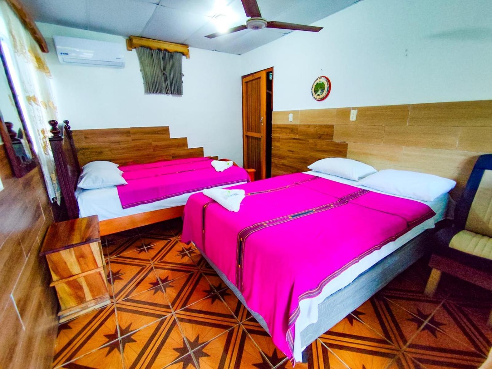 Vinas Hotel Lanquín Quarto foto