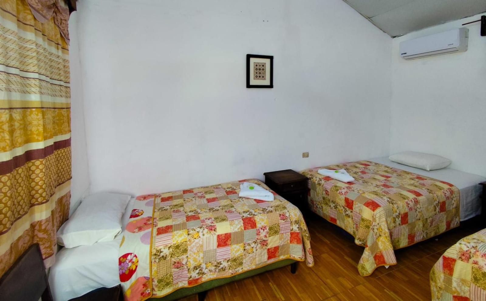 Vinas Hotel Lanquín Quarto foto