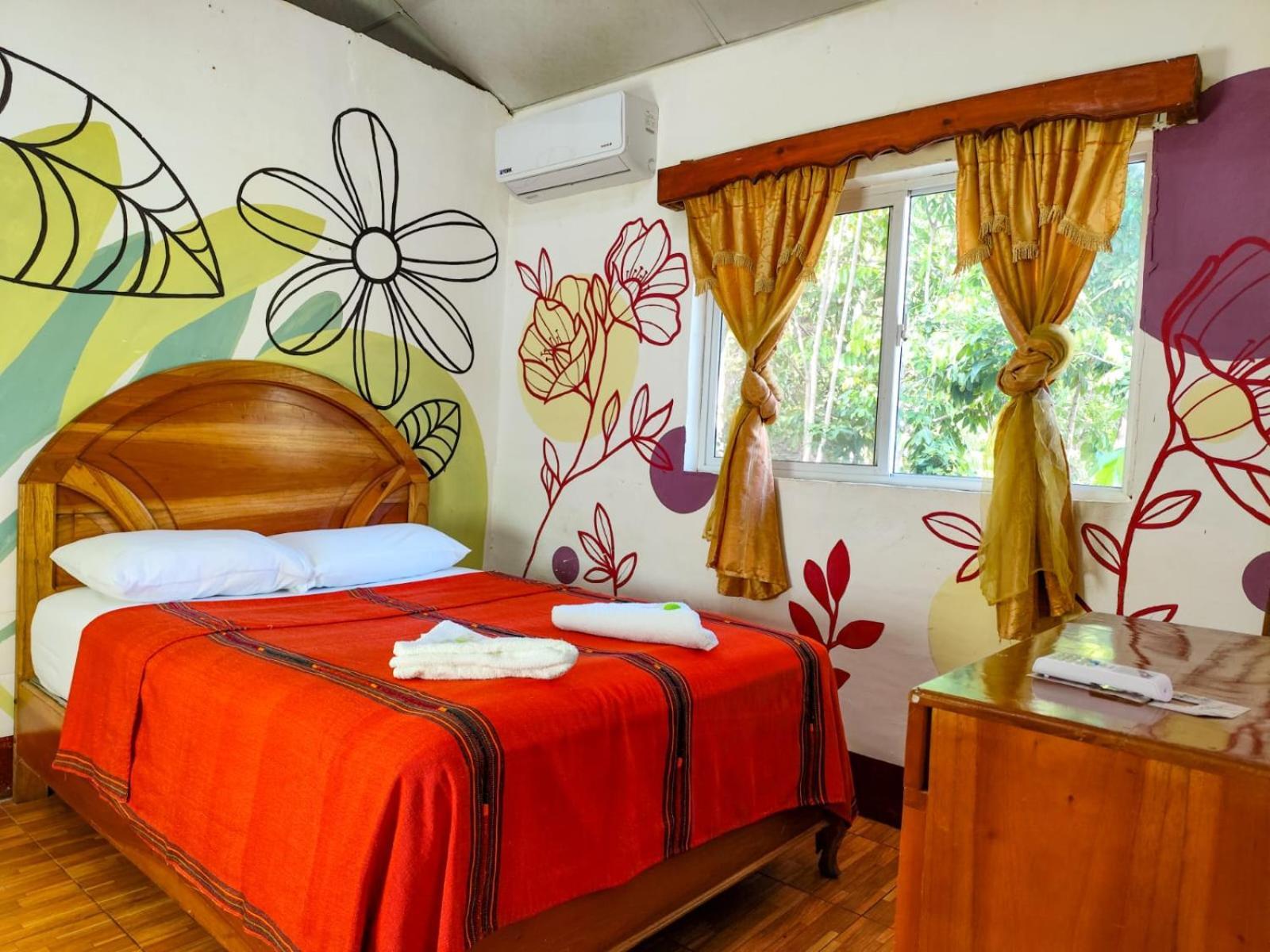 Vinas Hotel Lanquín Quarto foto